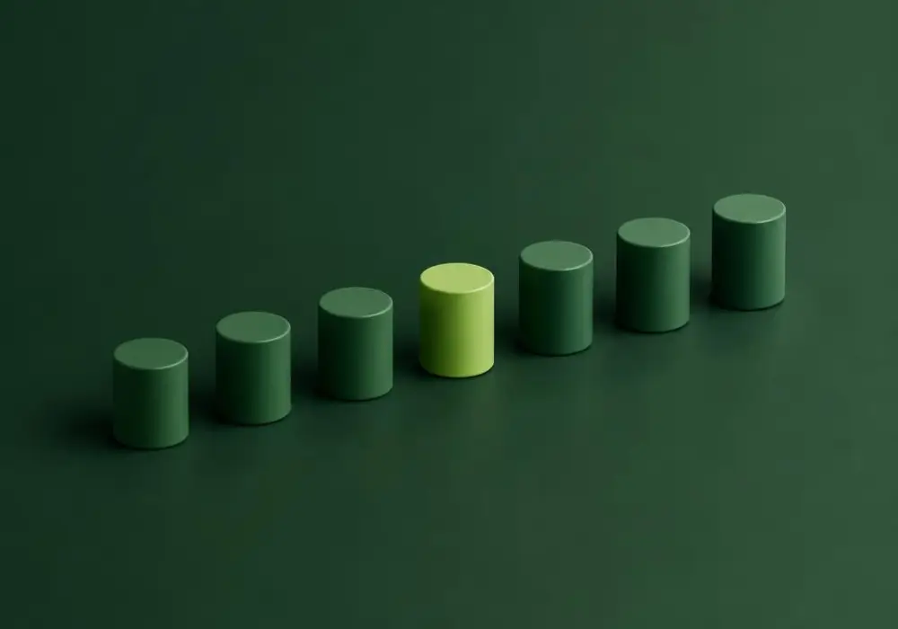 Seven small cylinders in a weekly cadence with one highlighted